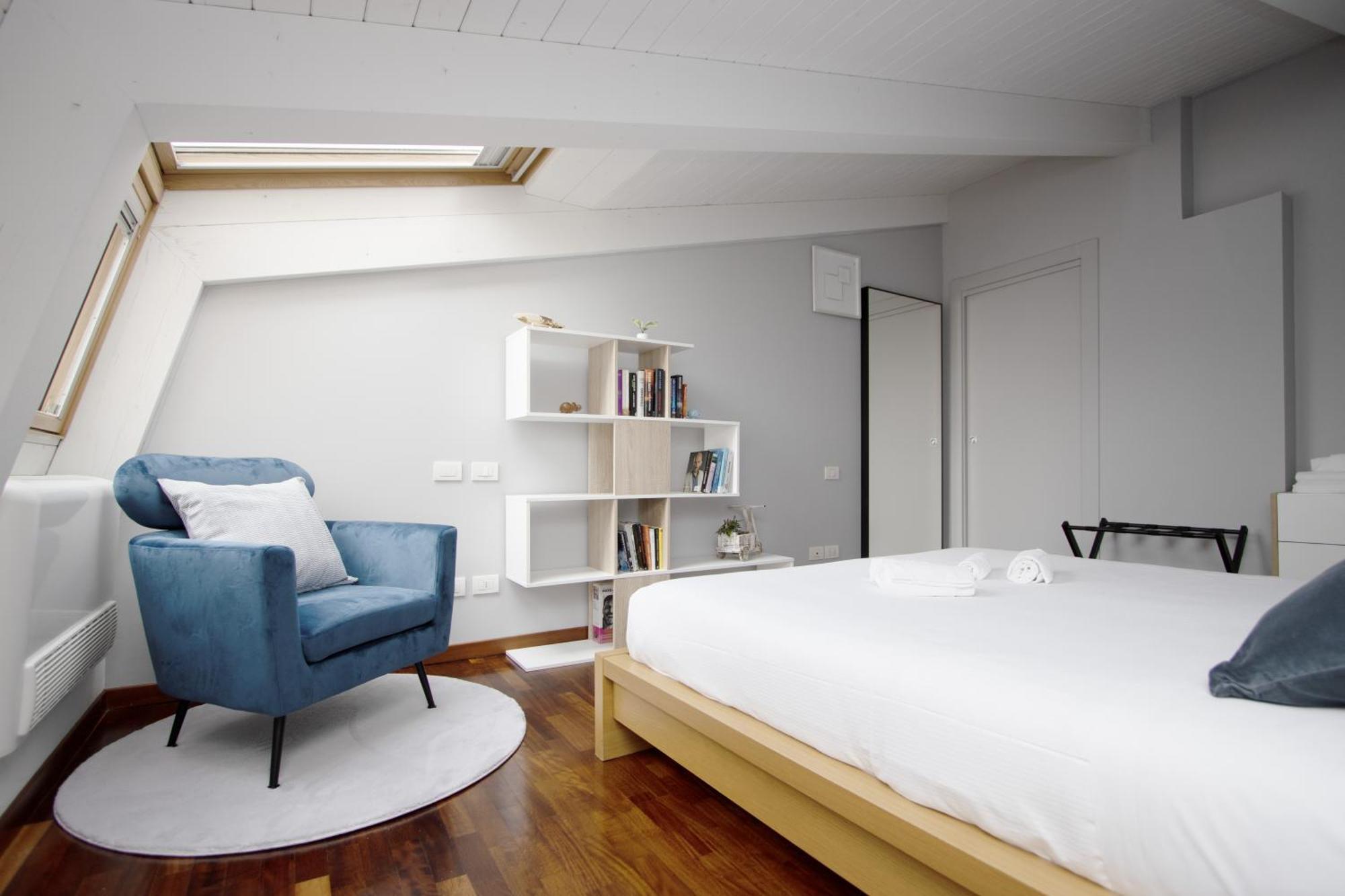 Appartamento Penthouse With Patio & 2 Baths, 10 Min To Duomo Milano Esterno foto