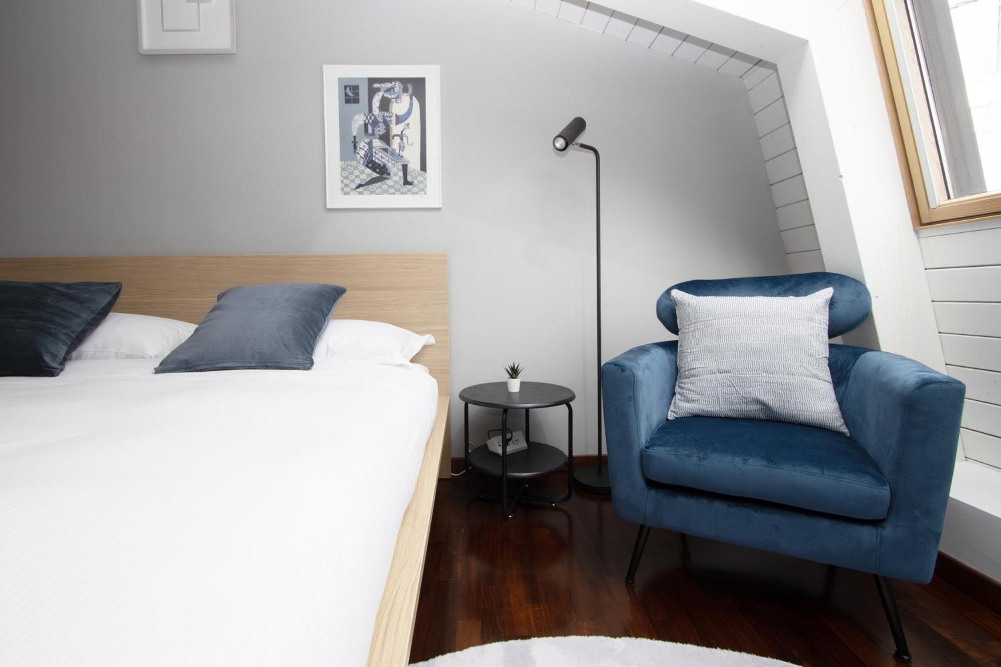 Appartamento Penthouse With Patio & 2 Baths, 10 Min To Duomo Milano Esterno foto